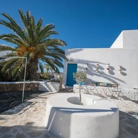 Alfonso New, With Local Traditional Style Lajares